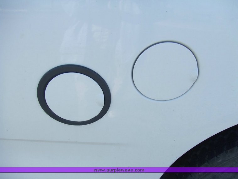 image for item 6515 1999 Ford F250 pickup truck