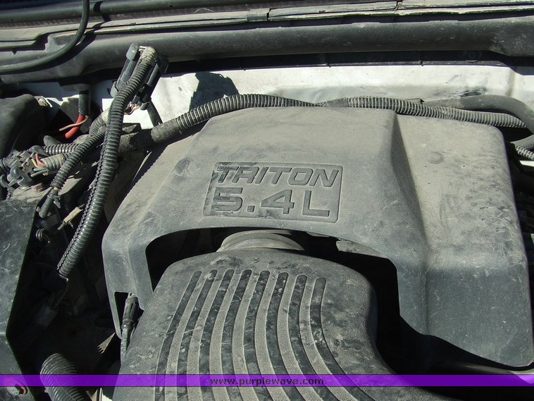 image for item 6515 1999 Ford F250 pickup truck