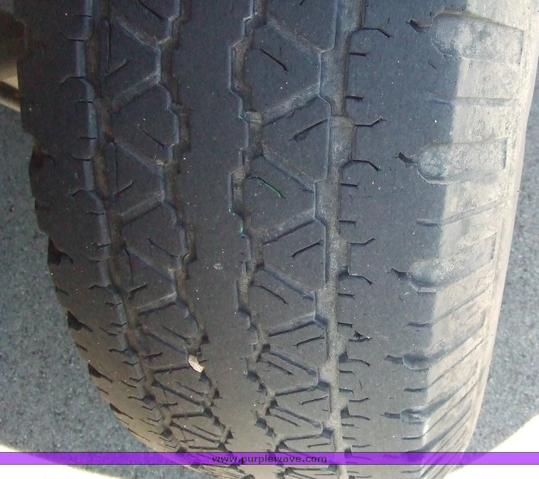 image for item 6515 1999 Ford F250 pickup truck