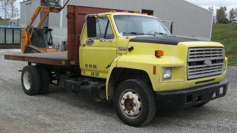 image for item 6787 1989 Ford Medium Heavy F700F truck