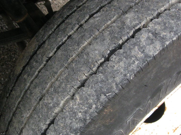 image for item 6787 1989 Ford Medium Heavy F700F truck