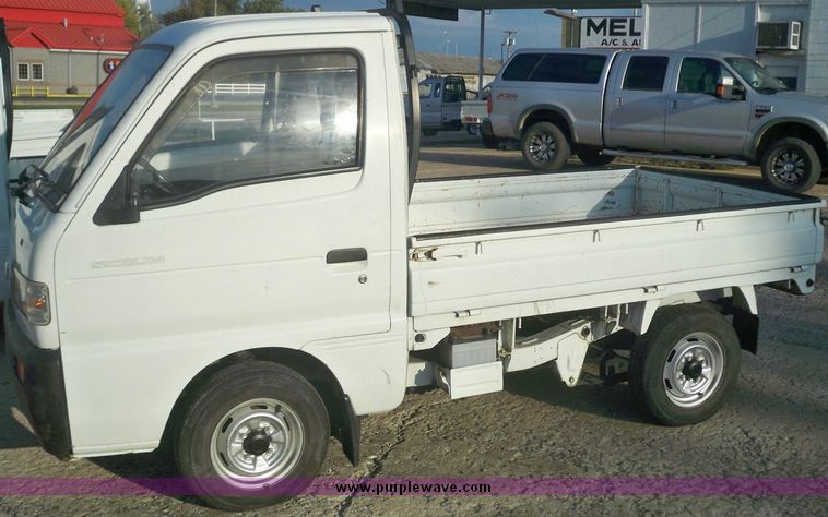 image for item 7551 1993 Mazda Scrum utility vehicle