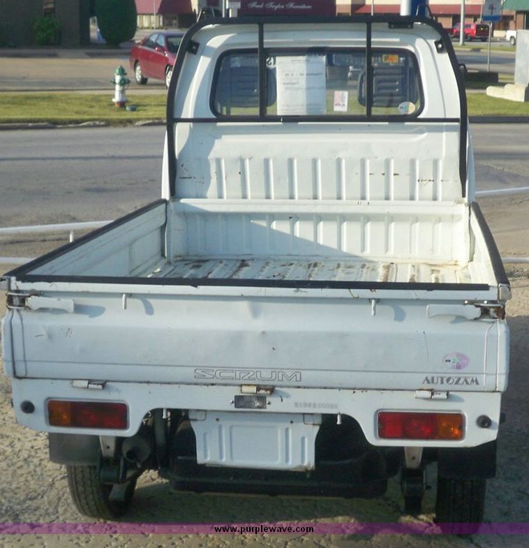 image for item 7551 1993 Mazda Scrum utility vehicle