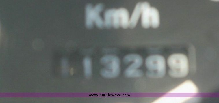 image for item 7552 1993 Mazda Scrum utility vehicle