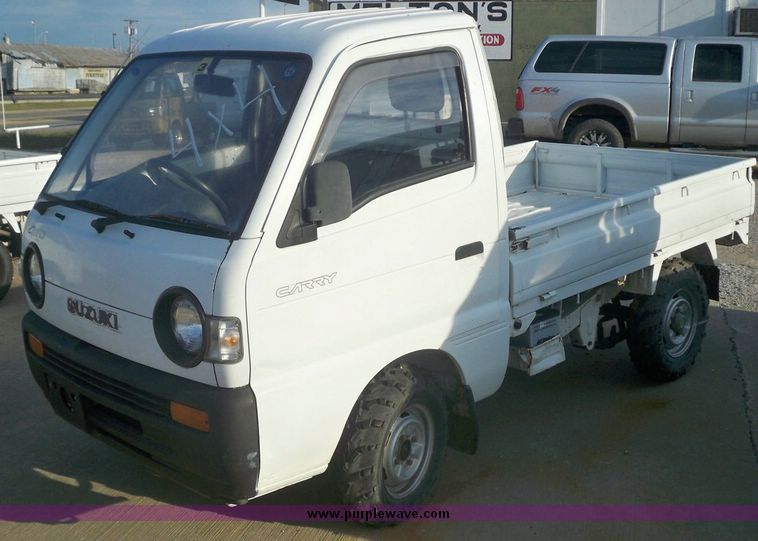 image for item 7553 1992 Suzuki utility vehicle