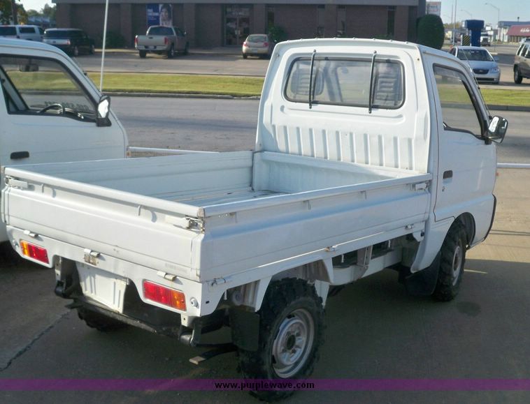 image for item 7553 1992 Suzuki utility vehicle