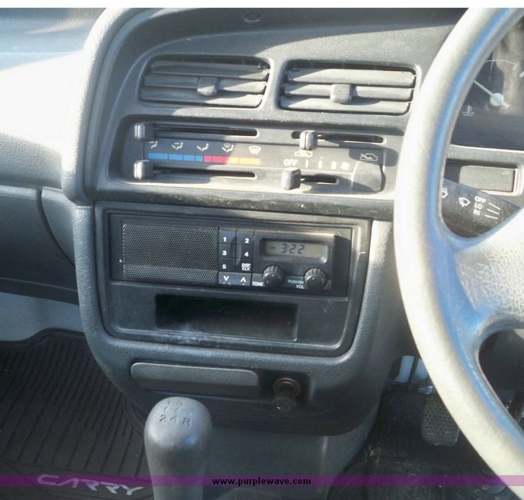 image for item 7553 1992 Suzuki utility vehicle