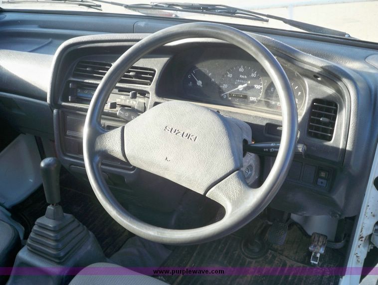 image for item 7554 1994 Suzuki utility vehicle