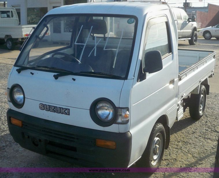 image for item 7556 1994 Suzuki utility vehicle