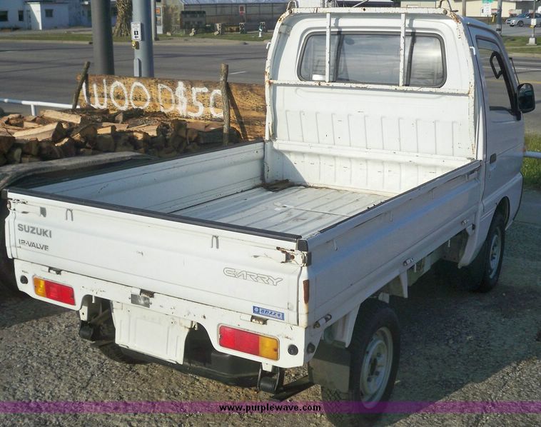image for item 7556 1994 Suzuki utility vehicle