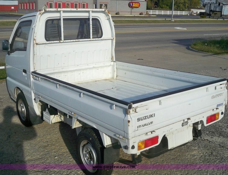 image for item 7556 1994 Suzuki utility vehicle