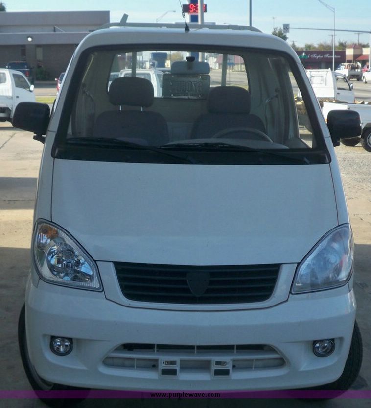 image for item 7557 2008 LIL utility vehicle