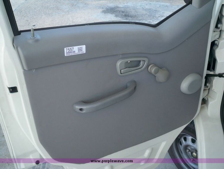 image for item 7557 2008 LIL utility vehicle