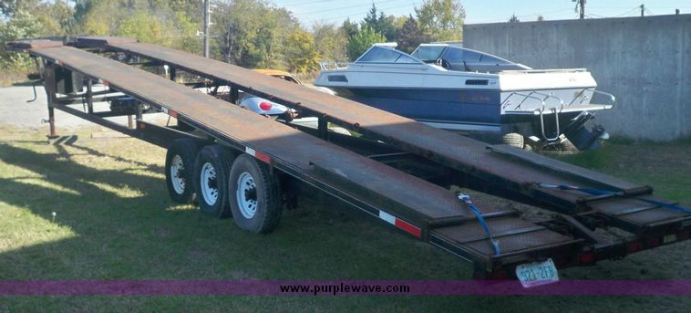 image for item 7562 2000 Kaufman 48' car hauler trailer