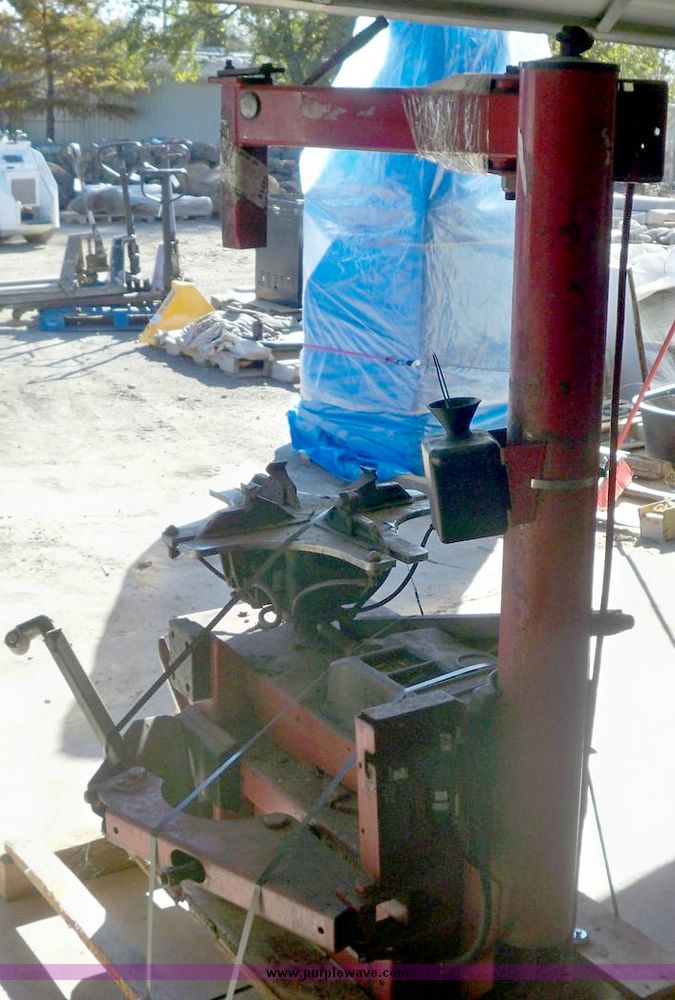 image for item 7576 Coats 5060AX rim clamp tire machine