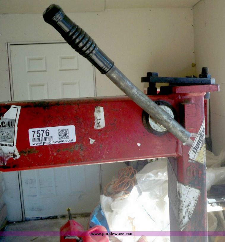 image for item 7576 Coats 5060AX rim clamp tire machine