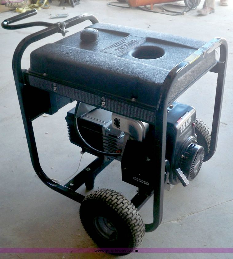image for item 7590 Coleman Powermate Premium portable generator