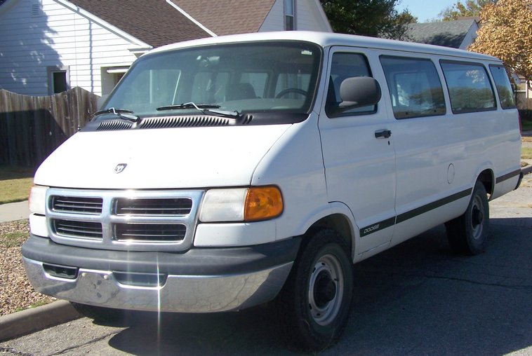 image for item 8030 1999 Dodge Ram 3500 wagon