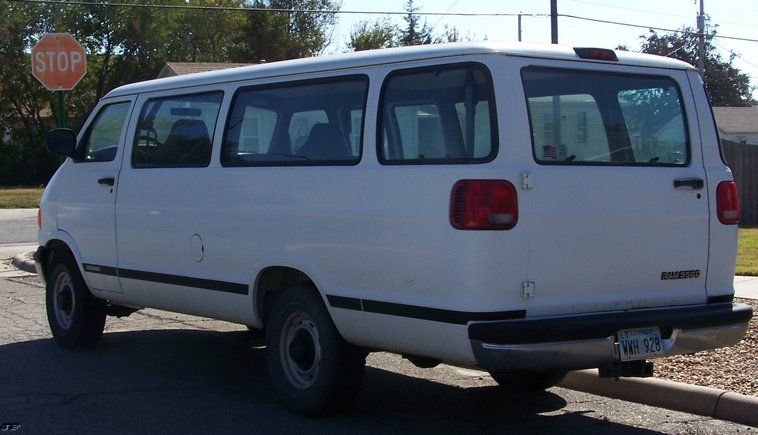 image for item 8030 1999 Dodge Ram 3500 wagon