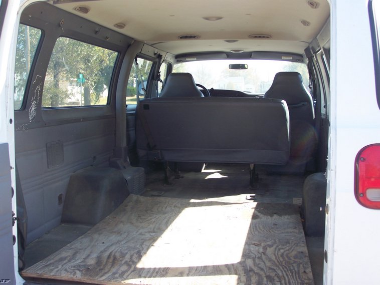 image for item 8030 1999 Dodge Ram 3500 wagon