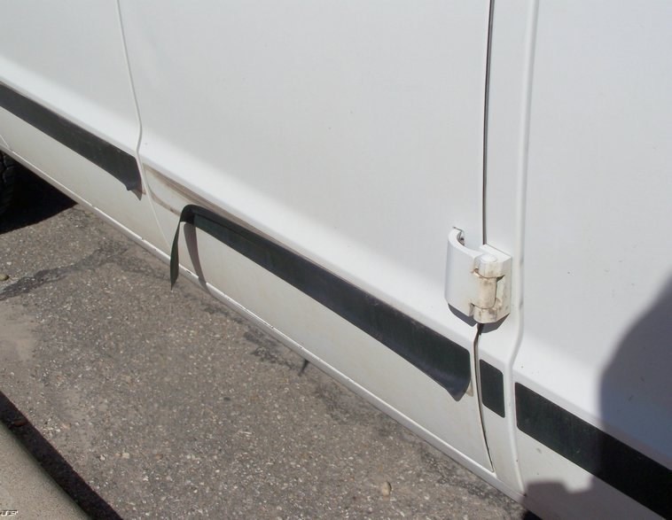 image for item 8030 1999 Dodge Ram 3500 wagon