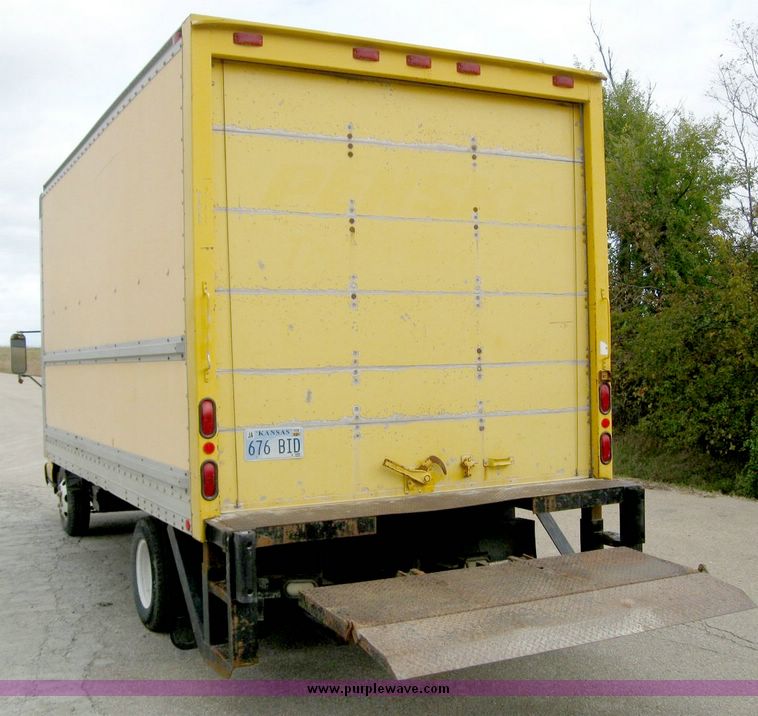 image for item 8622 1996 GMC 4000 W4S042 box truck