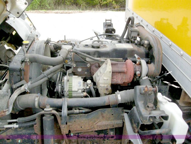 image for item 8622 1996 GMC 4000 W4S042 box truck