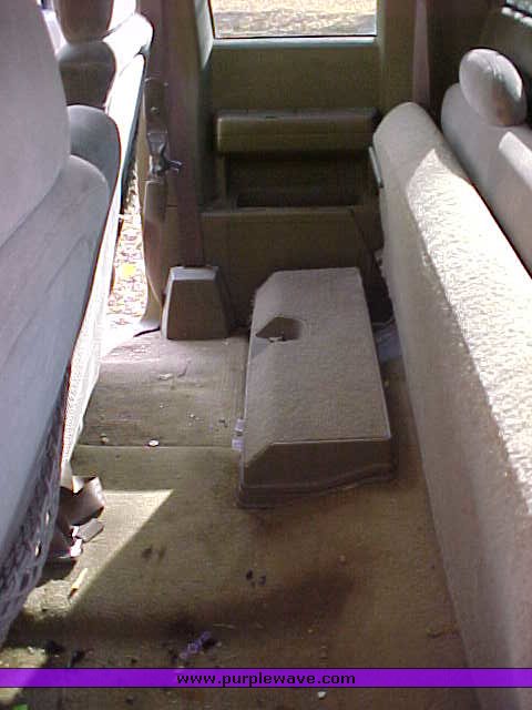 image for item 9500 1995 Chevrolet C1500 Silverado half ton extended cab pickup