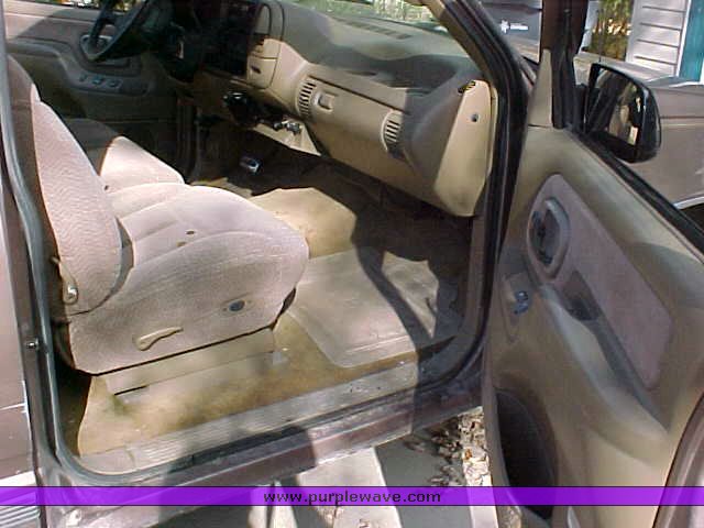 image for item 9500 1995 Chevrolet C1500 Silverado half ton extended cab pickup