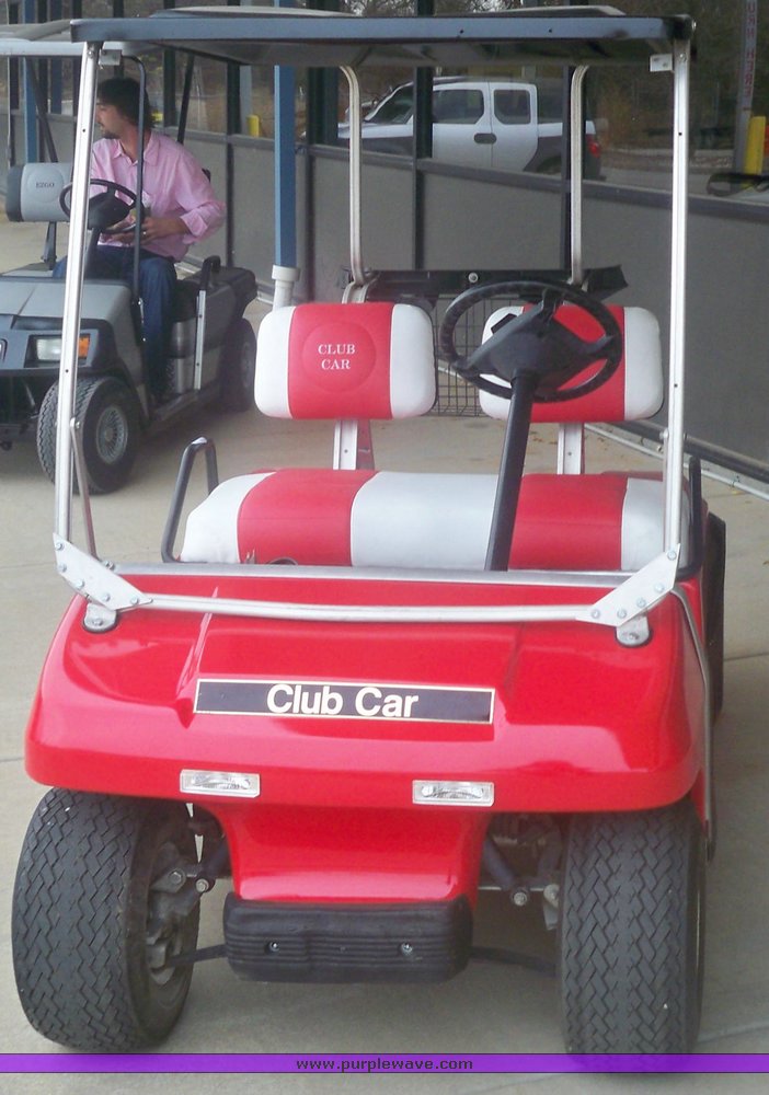 image for item 9591 Club Car electric golf cart with EZ-GO charger