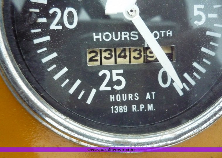 image for item 2098 Massey-Ferguson MF40 tractor with loader