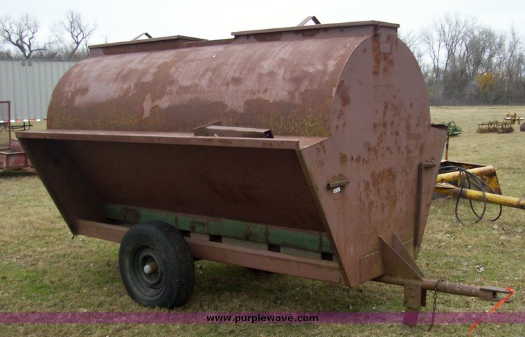 image for item 4068 Grain Belt mobile live stock feeder