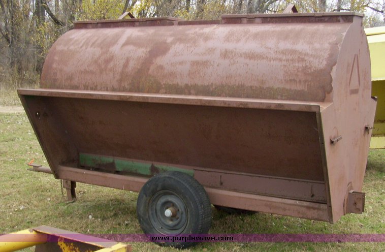 image for item 4068 Grain Belt mobile live stock feeder