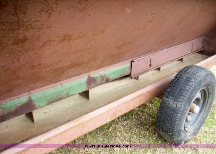 image for item 4068 Grain Belt mobile live stock feeder