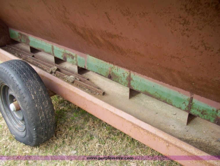image for item 4068 Grain Belt mobile live stock feeder
