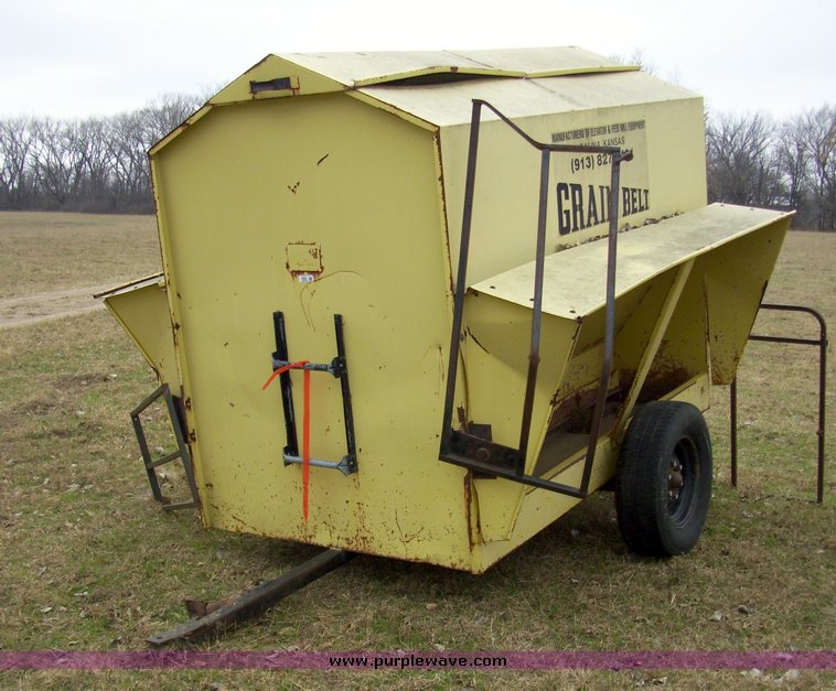 image for item 4069 1992 Grain Belt 7P16 live stock feeder