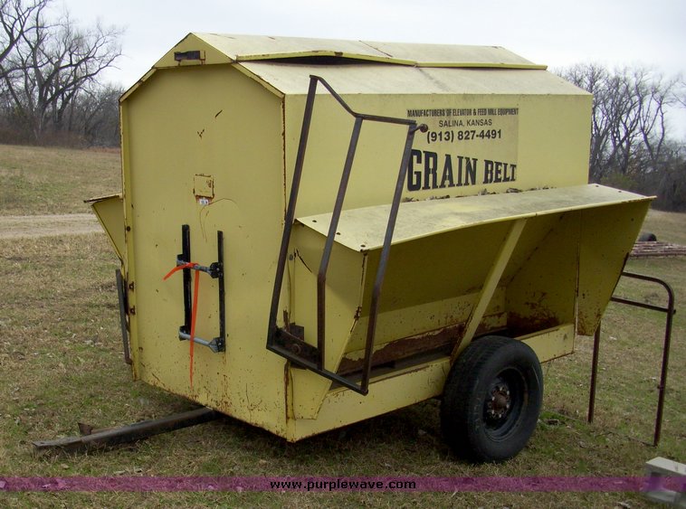 image for item 4069 1992 Grain Belt 7P16 live stock feeder