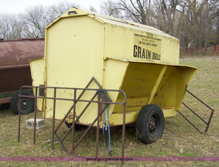 image for item 4069 1992 Grain Belt 7P16 live stock feeder