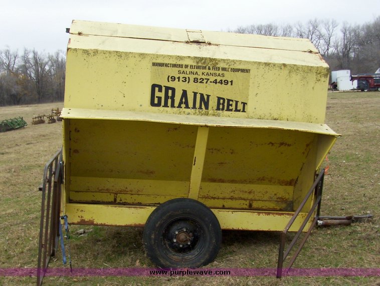 image for item 4069 1992 Grain Belt 7P16 live stock feeder