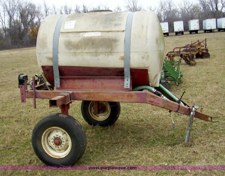 image for item 4076 400 gallon mobile application tank