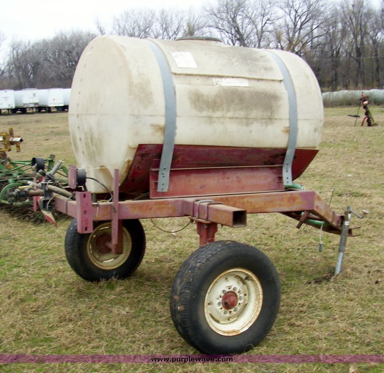 image for item 4076 400 gallon mobile application tank