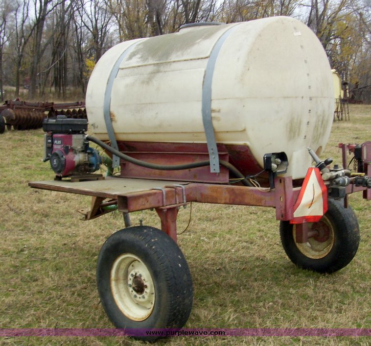 image for item 4076 400 gallon mobile application tank