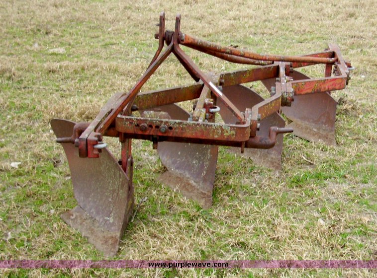 image for item 4080 Massey Ferguson four bottom plow