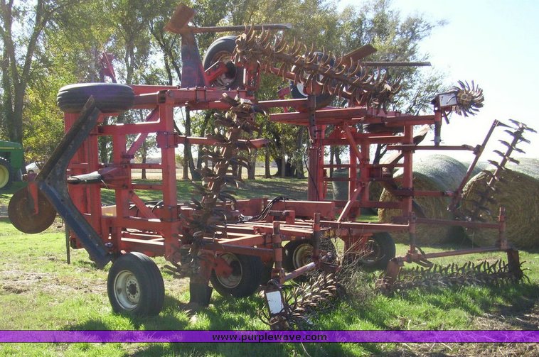 image for item 4163 Sunflower 3670-35 blade plow