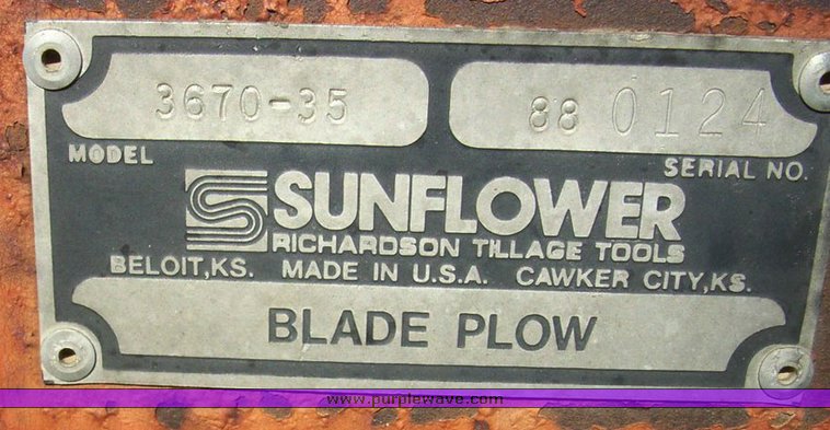 image for item 4163 Sunflower 3670-35 blade plow