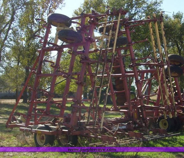 image for item 4166 Krause 4133 33' field cultivator