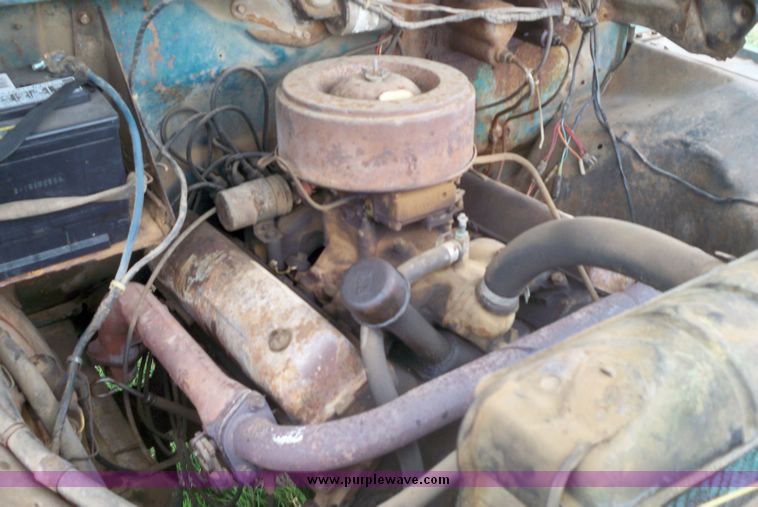 image for item 4270 1960 Ford F-600 wheat truck