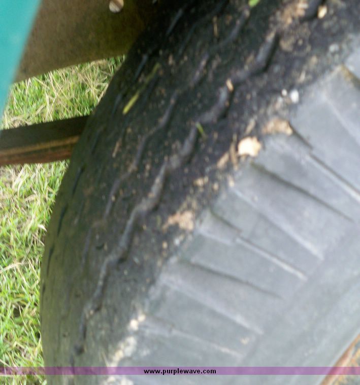 image for item 4270 1960 Ford F-600 wheat truck