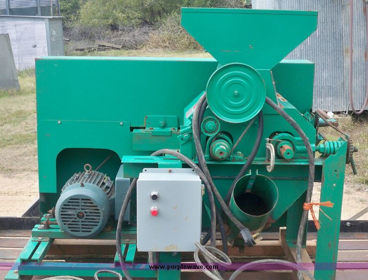 image for item 4276 1990 Davis 200A 10' x 20' roller mill