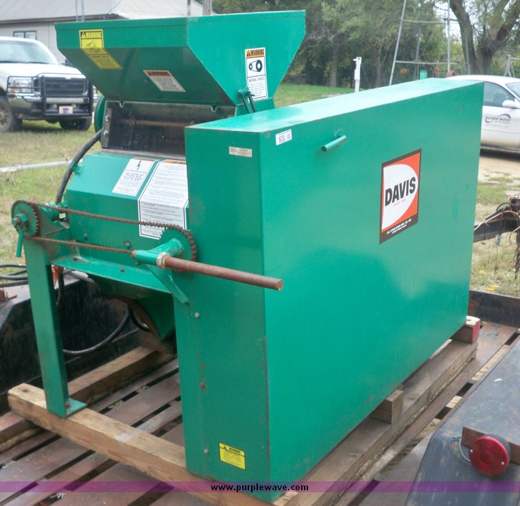 image for item 4276 1990 Davis 200A 10' x 20' roller mill